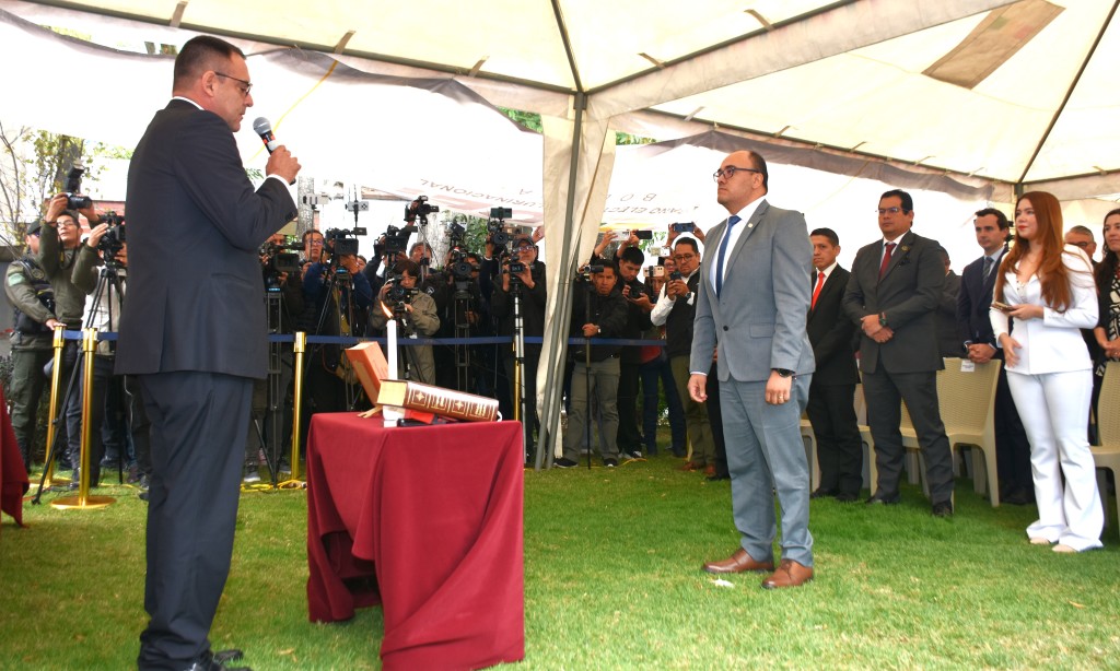 NAL_POSESIONAVILA_02