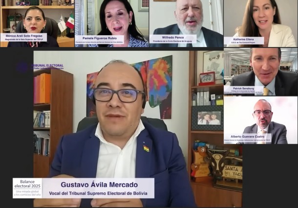 Presidente a.i. del TSE analiza avances y desafíos del proceso electoral boliviano 2025 en charla magistral internacional