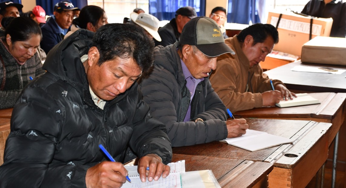 LP_CAPACITACIONJURADOS_04