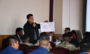 Militares y policías reciben capacitación del TSE sobre custodia electoral en Oruro