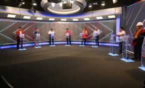 Debate de candidatos a la alcaldía de El Alto promueve el voto informado en la ciudadanía